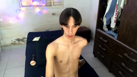 Snapshot of kiantwink chatting on January 4, 2025, 8:06 am kiantwink online show from January 4, 2025, 8:06 am