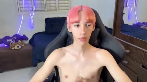 Snapshot of kiantwink chatting on September 14, 2025, 9:36 pm kiantwink online show from September 14, 2025, 9:36 pm