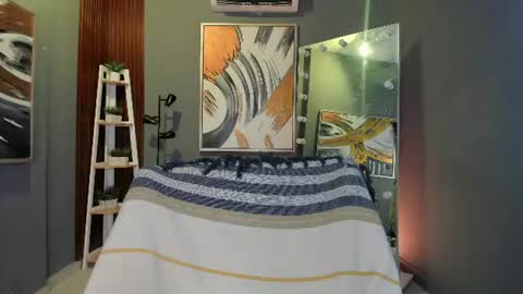 Snapshot of kiara_curls chatting on June 18, 2026, 12:09 pm Kiara online show from June 18, 2026, 12:09 pm