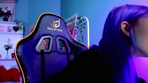 Kira online show from November 13, 2025, 9:25 pm