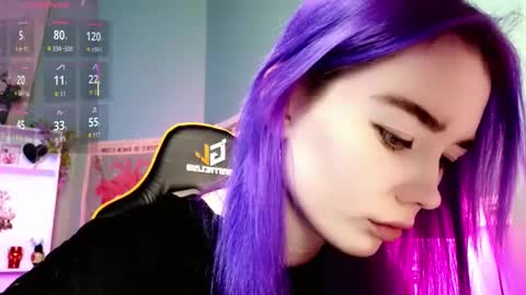 Kira online show from November 17, 2025, 9:09 pm