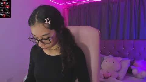 Snapshot of kiara_lovelyy chatting on July 8, 2026, 3:44 am Kiara online show from July 8, 2026, 3:44 am