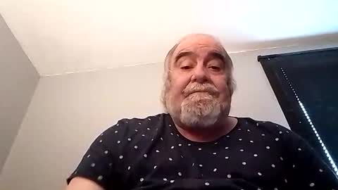 Snapshot of kickinme chatting on October 28, 2025, 1:25 pm KICKINME online show from October 28, 2025, 1:25 pm