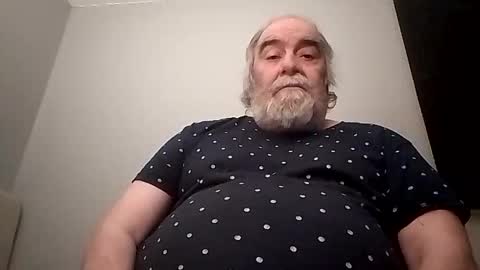 Snapshot of kickinme chatting on December 2, 2025, 5:46 am KICKINME online show from December 2, 2025, 5:46 am