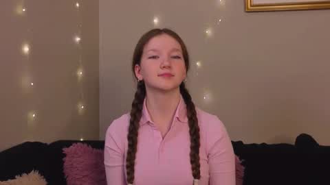 Snapshot of kierakiller chatting on December 1, 2025, 7:57 am Melvi online show from December 1, 2025, 7:57 am