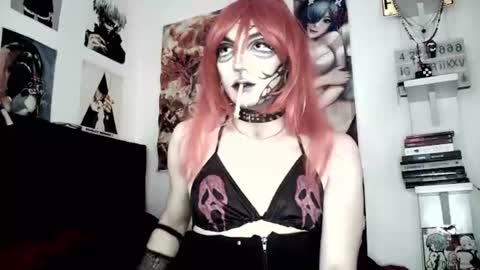 Snapshot of kiiller_queen chatting on July 13, 2026, 8:00 pm kenny online show from July 13, 2026, 8:00 pm