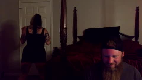 Kiki and daddy  online show from April 26, 2026, 7:28 am