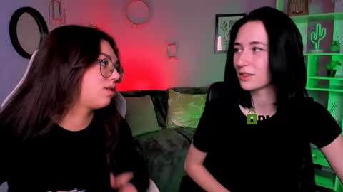 kiki_swan online show from March 11, 2025, 7:26 am