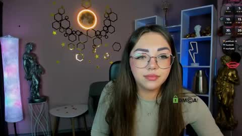 kiki_swan online show from April 25, 2026, 1:41 pm
