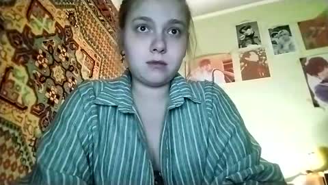 Snapshot of kikibang_ chatting on April 3, 2026, 7:12 pm kikibang_ online show from April 3, 2026, 7:12 pm