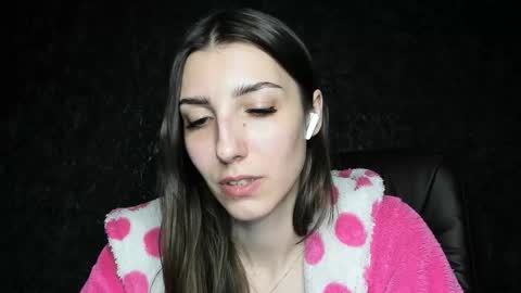 Snapshot of kikies_ chatting on September 19, 2025, 5:57 pm Mika and Miranda online show from September 19, 2025, 5:57 pm