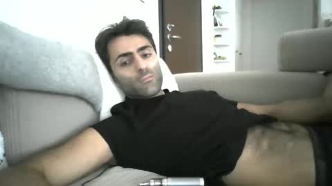 Snapshot of kikkus01 chatting on October 25, 2025, 2:02 pm kikkus01 online show from October 25, 2025, 2:02 pm