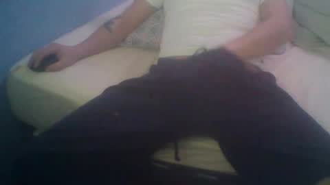 Snapshot of kiko83c chatting on February 26, 2025, 10:15 am New accound cavilacion  online show from February 26, 2025, 10:15 am