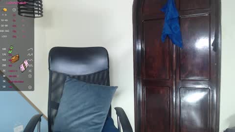 Snapshot of kilian_xx chatting on February 5, 2025, 1:44 pm Kilian xxx online show from February 5, 2025, 1:44 pm