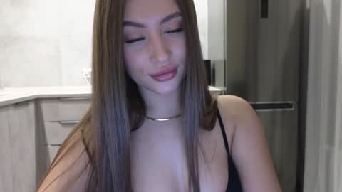 Snapshot of killer__girls chatting on December 14, 2024, 12:11 am EvaAnna online show from December 14, 2024, 12:11 am