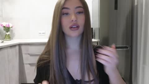 Snapshot of killer__girls chatting on January 20, 2025, 9:01 pm EvaAnna online show from January 20, 2025, 9:01 pm