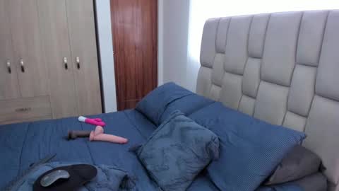 Ana      online show from September 27, 2025, 2:44 pm