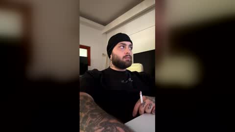 killerbeexxx online show from May 11, 2026, 8:53 am
