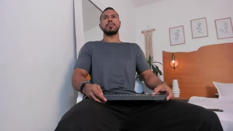 Kilua Muscle guy online show from May 23, 2026, 9:19 pm