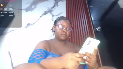 Snapshot of kim_brown2 chatting on June 26, 2026, 2:27 am Kim Follow me please online show from June 26, 2026, 2:27 am