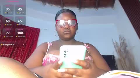 Snapshot of kim_brown2 chatting on July 2, 2026, 3:23 am Kim Follow me please online show from July 2, 2026, 3:23 am