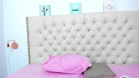 kim_eli online show from January 13, 2025, 7:42 pm