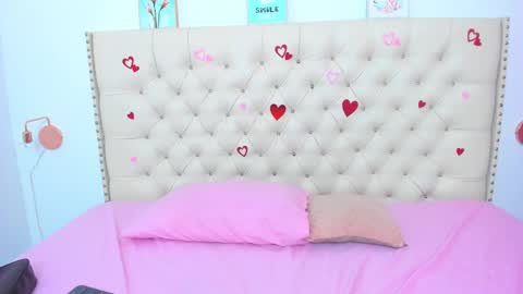 kim_eli online show from February 16, 2025, 7:49 pm