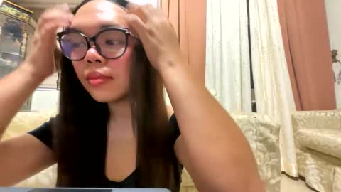 Snapshot of kim_kyile chatting on April 10, 2026, 4:12 pm KYLIE online show from April 10, 2026, 4:12 pm