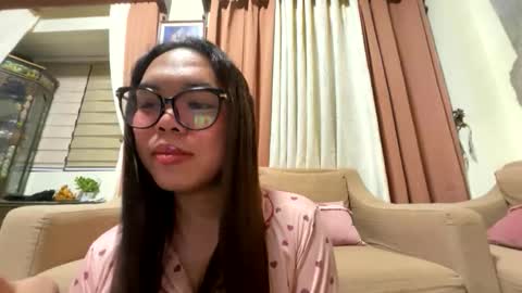 Snapshot of kim_kyile chatting on April 17, 2026, 2:09 pm KYLIE online show from April 17, 2026, 2:09 pm