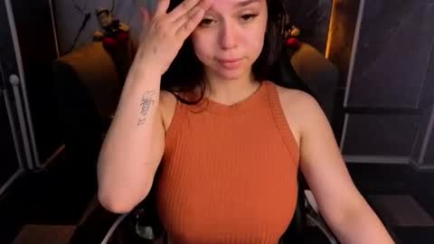 kim_perry_b online show from June 18, 2026, 2:34 am