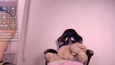 Kim  online show from May 13, 2026, 8:27 pm