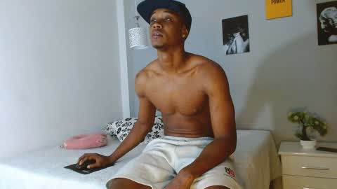 Snapshot of kimandyuk chatting on December 5, 2024, 6:44 pm Kim  Yuk online show from December 5, 2024, 6:44 pm