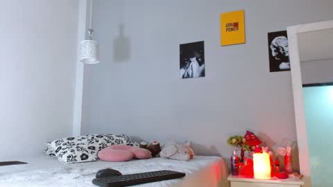 Snapshot of kimandyuk chatting on December 5, 2024, 9:50 pm Kim  Yuk online show from December 5, 2024, 9:50 pm