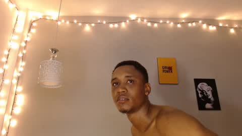 Snapshot of kimandyuk chatting on December 13, 2024, 1:37 am Kim  Yuk online show from December 13, 2024, 1:37 am