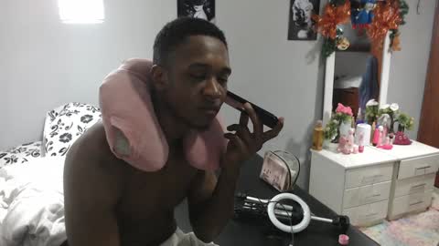 Snapshot of kimandyuk chatting on December 14, 2024, 7:25 pm Kim  Yuk online show from December 14, 2024, 7:25 pm