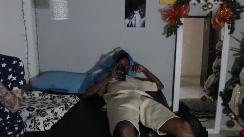 Snapshot of kimandyuk chatting on December 18, 2024, 7:30 pm Kim  Yuk online show from December 18, 2024, 7:30 pm