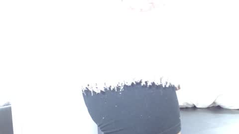 Snapshot of kimandyuk chatting on February 8, 2025, 2:15 am Kim  Yuk online show from February 8, 2025, 2:15 am