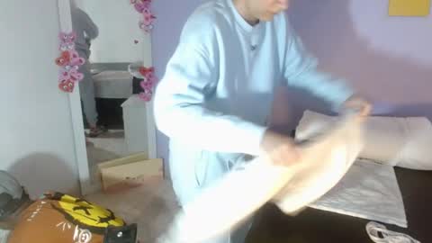 Snapshot of kimandyuk chatting on February 16, 2025, 2:42 am Kim  Yuk online show from February 16, 2025, 2:42 am