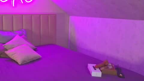 kimberlly_smith online show from January 14, 2026, 11:31 pm