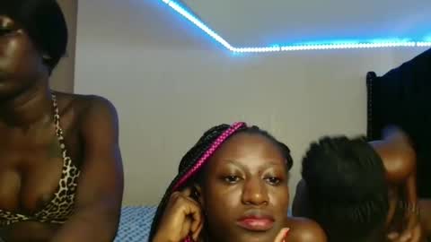 Kimberly online show from November 19, 2025, 4:34 am