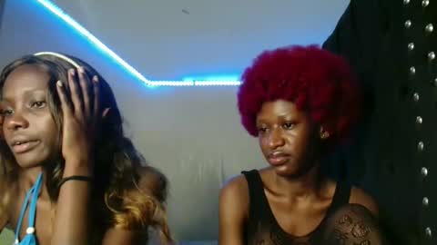 Snapshot of kimberly_chloe chatting on February 18, 2026, 9:22 pm Kimberly online show from February 18, 2026, 9:22 pm