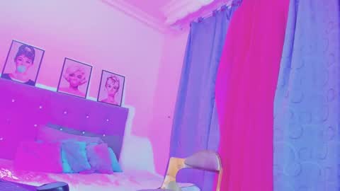 Your Queen KIM online show from February 12, 2025, 12:37 am