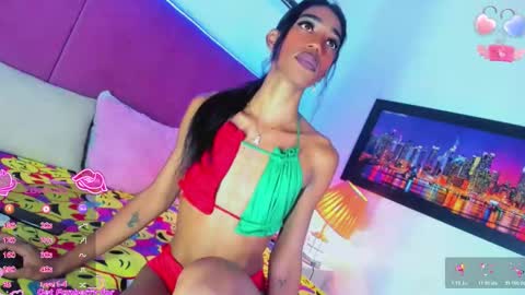 Your Queen KIM online show from November 21, 2025, 9:35 pm