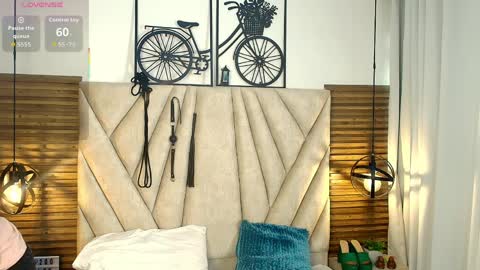 kimberlyfox_t online show from April 7, 2026, 12:49 pm