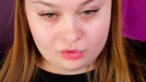 Snapshot of kimberlymaran chatting on April 15, 2026, 8:53 pm The one that you wont be able to forget online show from April 15, 2026, 8:53 pm