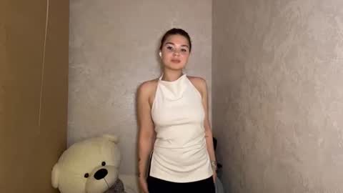 Bella online show from June 15, 2026, 4:31 pm