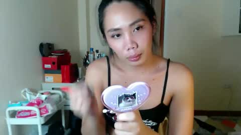 kimchie_21 online show from February 18, 2026, 12:01 pm