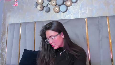  KIM  online show from February 28, 2025, 2:42 am