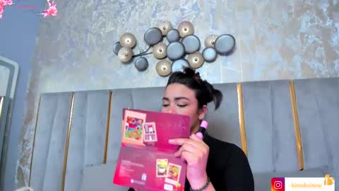  KIM  online show from September 10, 2025, 2:55 am