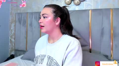  KIM  online show from October 17, 2025, 2:37 am